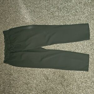Lululemon On The Fly Pants. Dark Green Sz 6!! So Soft And Comfy